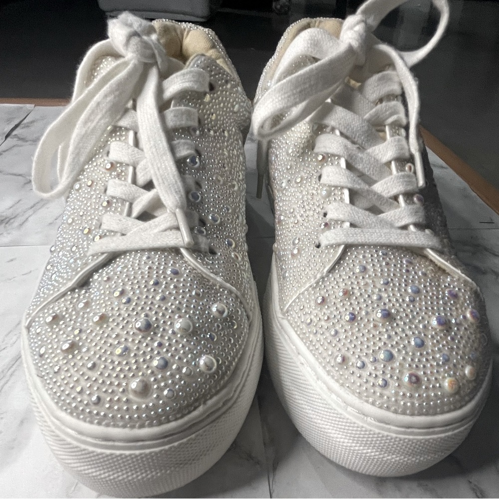 Betsey Johnson Sidny Pearl Shoe Size 7.5